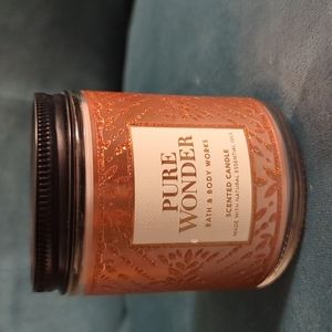 Bath & Body Works Candle